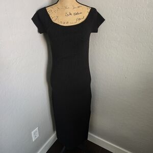 WAYF Black Ribbed Shortsleeve Midi Dress sz S